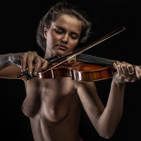 Girl with Violin (  )